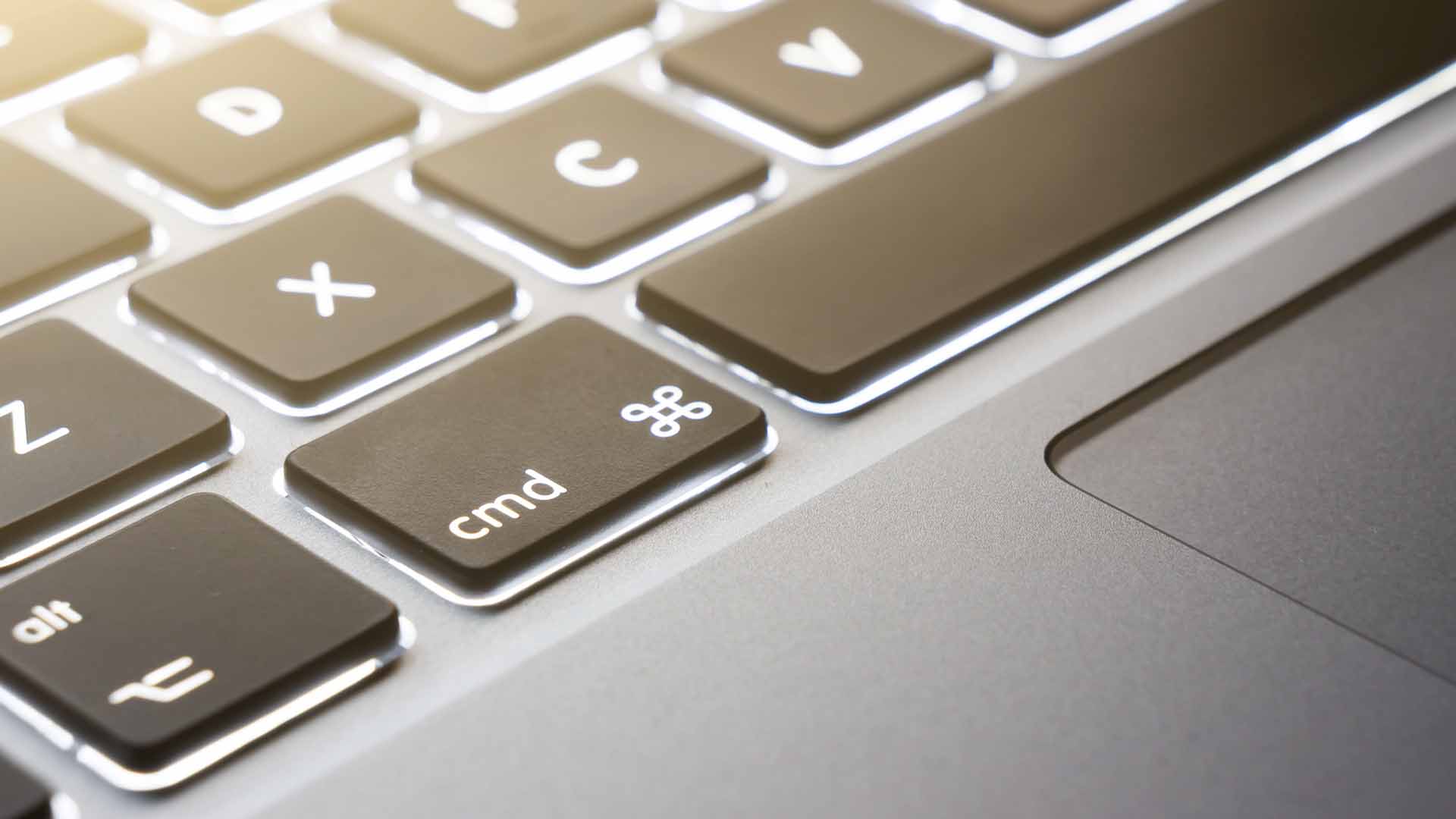 У ноутбука залипают клавиши